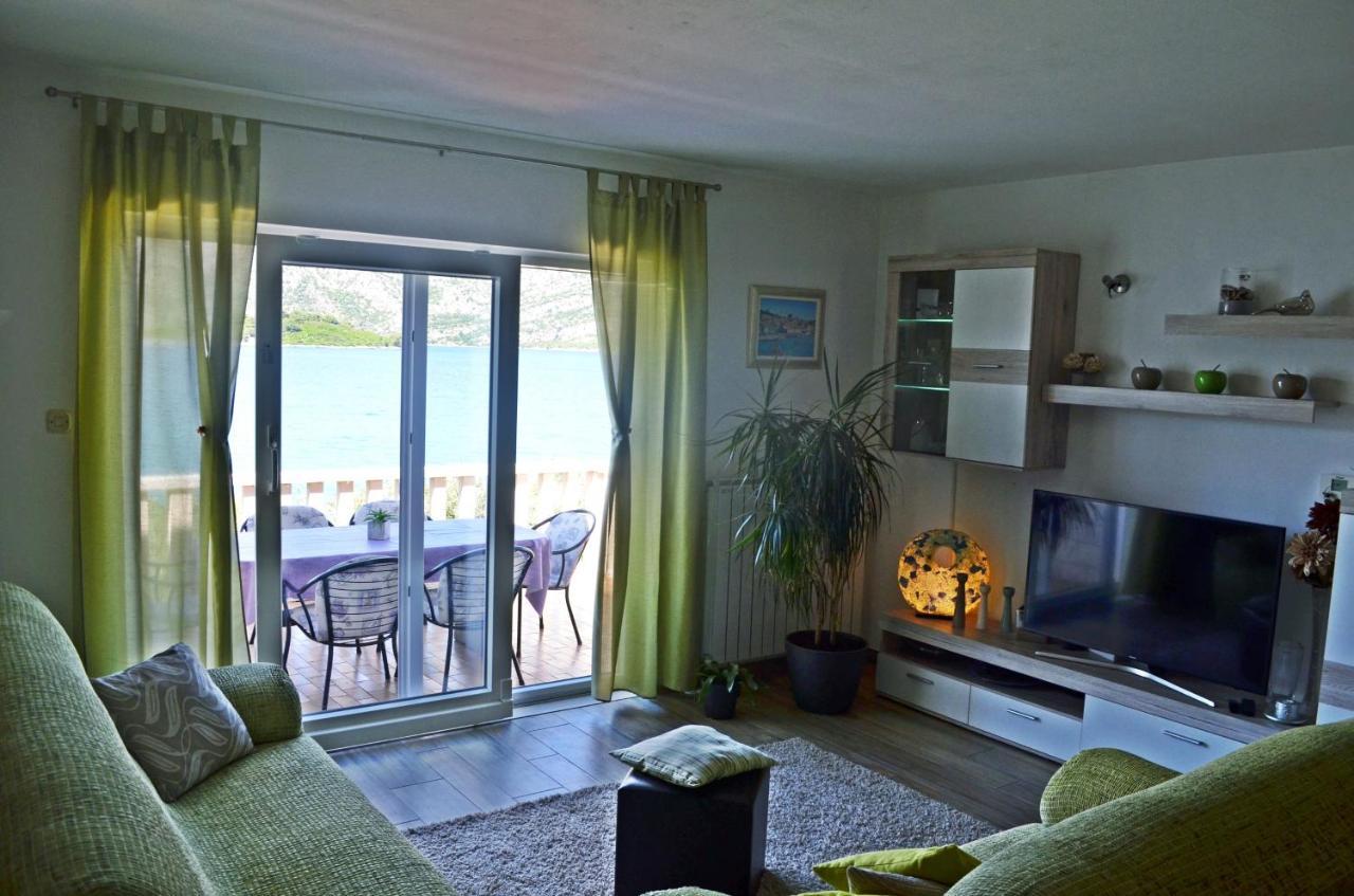 Apartments Rina - Kneze Račišće Esterno foto