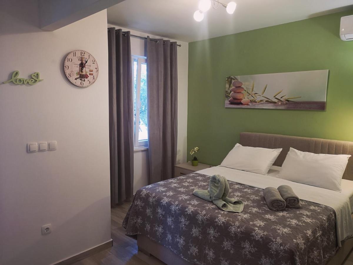 Apartments Rina - Kneze Račišće Esterno foto