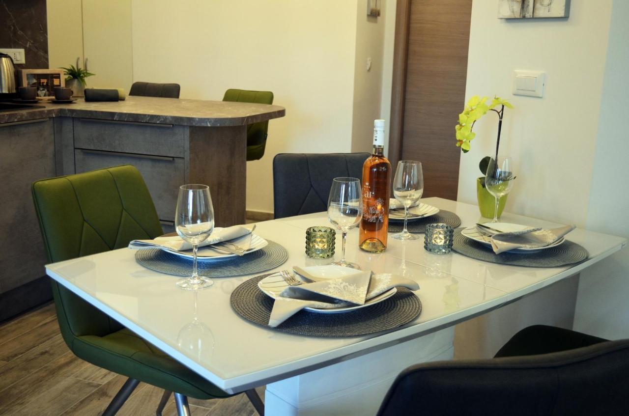 Apartments Rina - Kneze Račišće Esterno foto