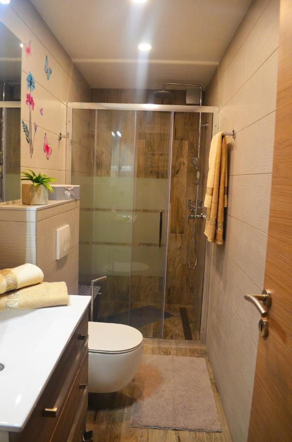 Apartments Rina - Kneze Račišće Esterno foto