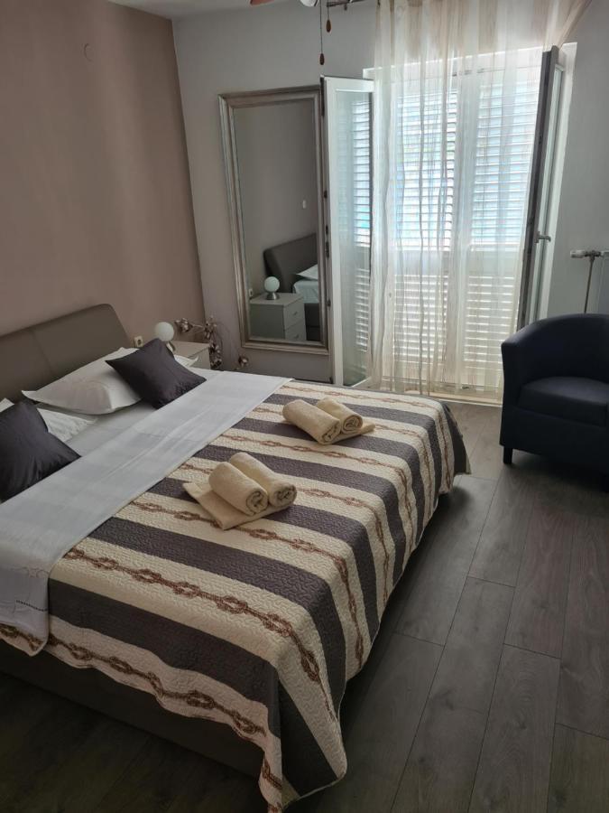 Apartments Rina - Kneze Račišće Camera foto